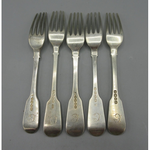 304 - Five silver forks in fiddle pattern with 'C' monogram, three with William IV hallmarks and two with ... 