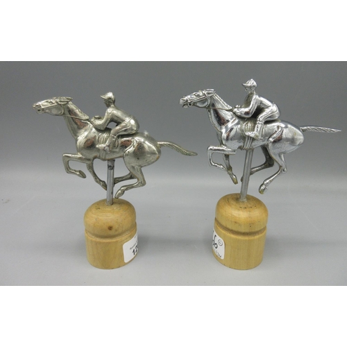 1266 - Two Art Deco style car mascots in the form of galloping racehorses, mounted on wooden plinths, H11cm... 