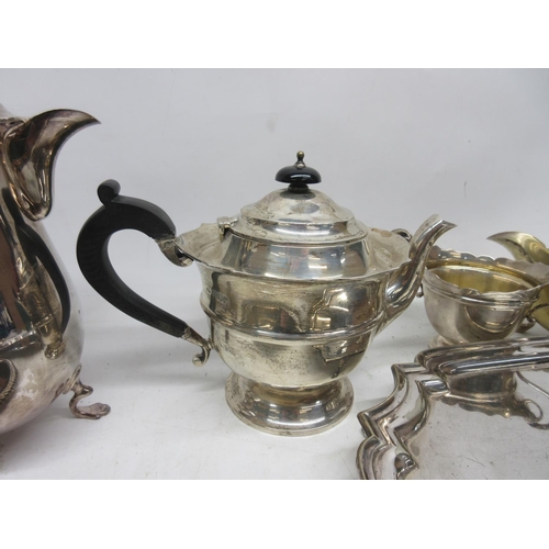 302 - Edwardian silver tea pot with ebonised handle and finial and pie crust rim by Mapping & Webb Ltd, Lo... 