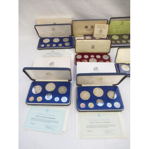 130 - Mixed collection of Proof sets from Franklin Mint, Spink & Son, Royal Mint for Seychelles, Barbados,... 