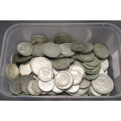 54 - Collection of Post-1920/Pre-1947 GB silver content coins to inc. Half-Crowns, Florins, Shillings, Si... 