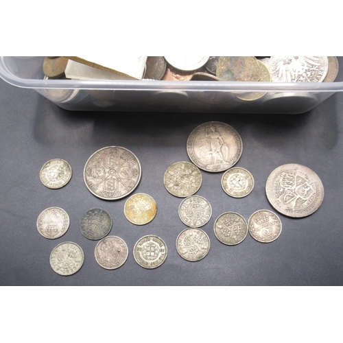 133 - Mixed collection of British and International coins to inc. Anno Domini £5 coin, and a small collect... 