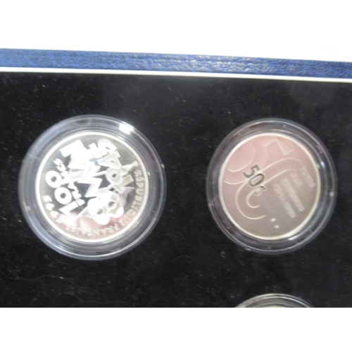 100A - Royal Mint - 1945-1995 International Coin Collection comprising 9 silver proof coins, in original ca... 