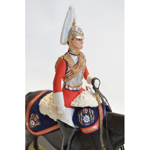 100 - Two well painted cast metal mounted soldier models in clear acrylic display cases to include a 17th ... 