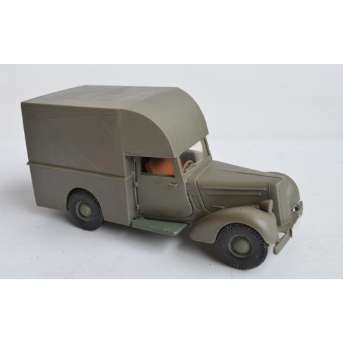 93 - Naafi van with server and 12 other metal figures to include W. Britain's and Rank And File, figure h... 