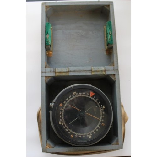 1400 - Royal Air Force Type 10 compass, number 1505 B. Issued for Lancaster Bombers. In original wood case.... 