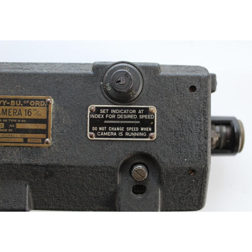 1403 - USAAF Gun Camera. 16mm by Bell & Howell Co of Chicago. Number 40843 dated 1943. The Camera is in ver... 