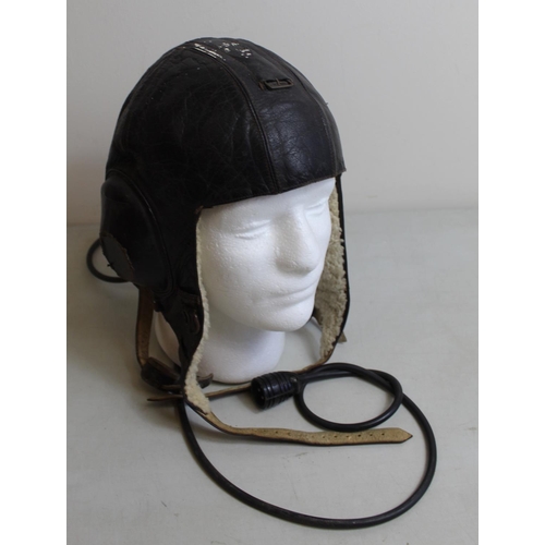 1463 - WWII Siemens LKpW101 Luftwaffe flying helmet with wool lining, complete with LN26602 headset. A/F