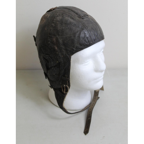 1464 - WWII Siemens LKpW101 Luftwaffe flying helmet with wool lining