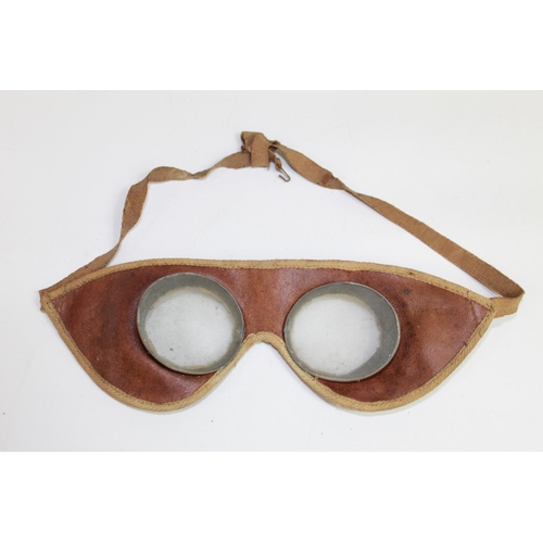 1465 - Four pairs of 20th century aviation goggles including a pair of WWII RAF night adaption goggles