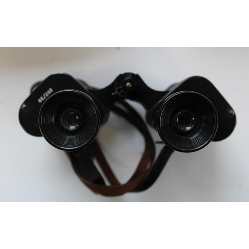 1409 - A.M . 6.E/293 X 6 field binoculars, number 13805 Dated 1944, in original leather case. Pair of A.M. ... 