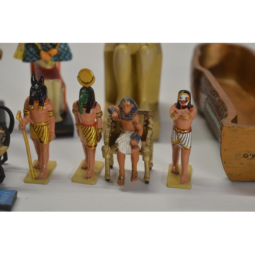 91 - Interesting diorama titled 'Egyptian Harem' with various painted 54mm metal figures (W32xD15.5xH14cm... 