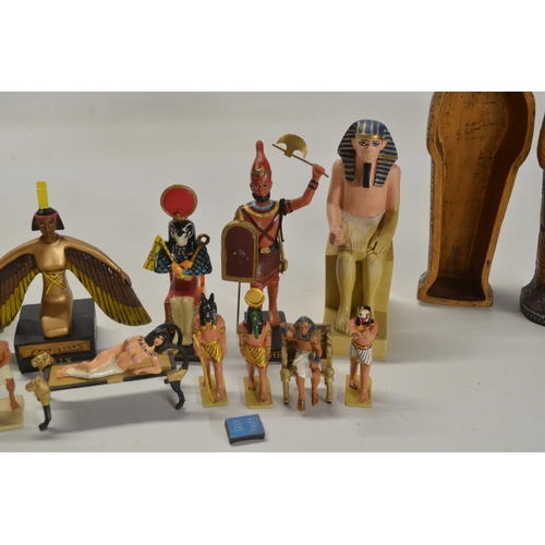 91 - Interesting diorama titled 'Egyptian Harem' with various painted 54mm metal figures (W32xD15.5xH14cm... 