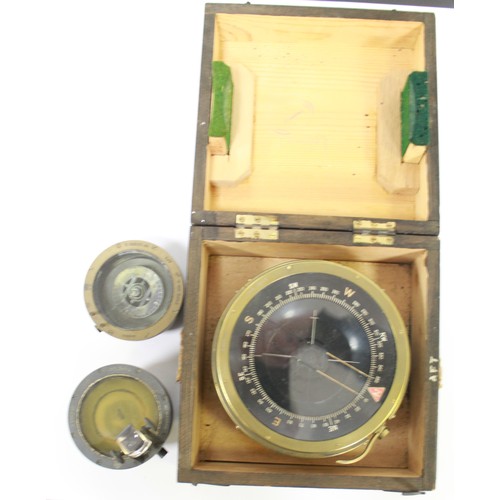 1399 - Royal Air Force Type P10 Compass number 1106B Issued to bombers including Lancaster's in original wo... 