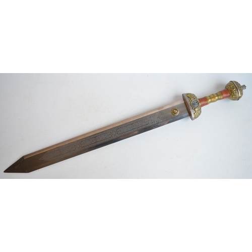 1292 - Good quality re-enactors Roman Gladius sword, no sheath, stamped Toledo to upper blade, overall leng... 