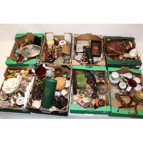 1305 - Various collectables incl. metalware, ceramics, etc. (10 boxes)