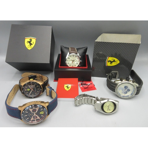 238 - Ferrari stainless steel quartz chronograph wristwatch with date, signed dial, two subsidiary dials, ... 