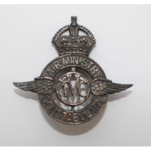 1428 - Large collection of military badges. Mainly relating to the RAF. Stay bright badges from various reg... 