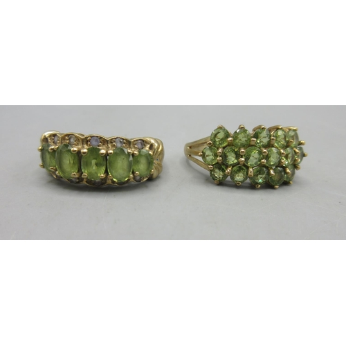 305 - 9ct yellow gold ring set with three rows of green stones, size U1/2, and another similar 9ct gold ri... 