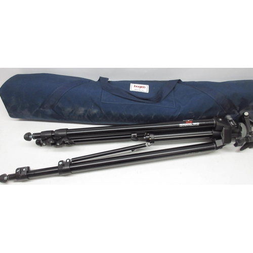 179 - Bogen 3236 heavy duty photography tripod, with carry bag