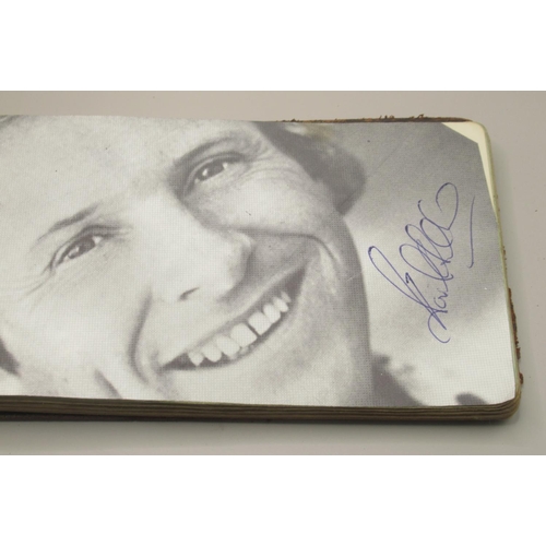 225 - C20th autograph book cont. signatures from Tessie O'Shea, Michael Redgrave, George Formby, Josef Loc... 