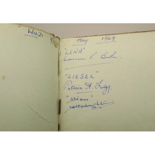 225 - C20th autograph book cont. signatures from Tessie O'Shea, Michael Redgrave, George Formby, Josef Loc... 