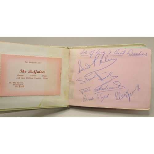 226 - C20th autograph book cont. signatures from The Crestas, The Mark V Rhythm Group, Johnny Winters and ... 