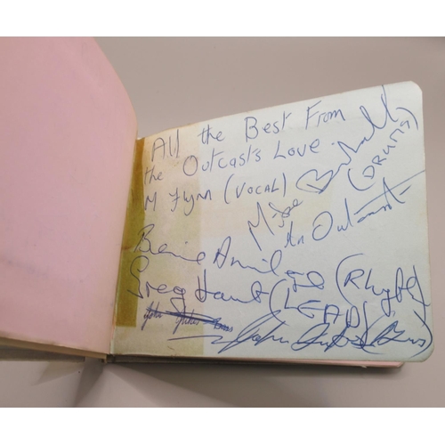 226 - C20th autograph book cont. signatures from The Crestas, The Mark V Rhythm Group, Johnny Winters and ... 