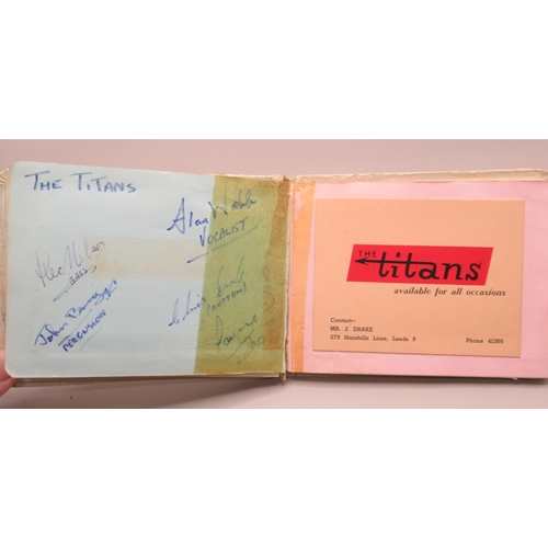 226 - C20th autograph book cont. signatures from The Crestas, The Mark V Rhythm Group, Johnny Winters and ... 