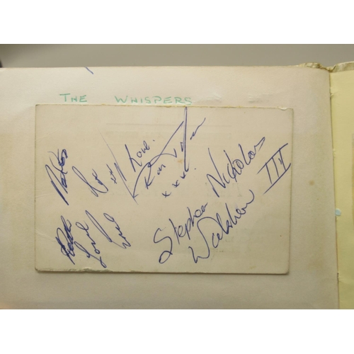 226 - C20th autograph book cont. signatures from The Crestas, The Mark V Rhythm Group, Johnny Winters and ... 