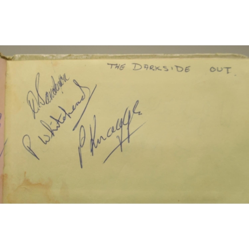 226 - C20th autograph book cont. signatures from The Crestas, The Mark V Rhythm Group, Johnny Winters and ... 