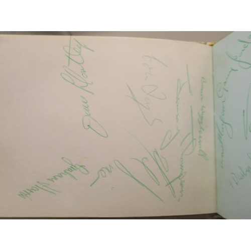 226 - C20th autograph book cont. signatures from The Crestas, The Mark V Rhythm Group, Johnny Winters and ... 