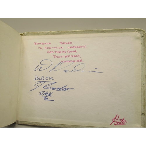 226 - C20th autograph book cont. signatures from The Crestas, The Mark V Rhythm Group, Johnny Winters and ... 