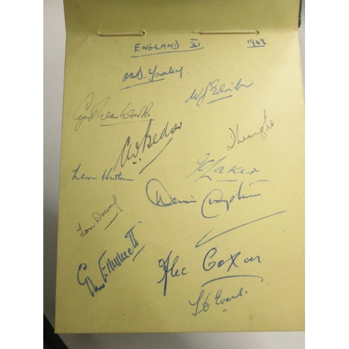 227 - C20th autograph book cont. signatures from the New Zealand Rugby League 1947/48 team, Horatio Carter... 