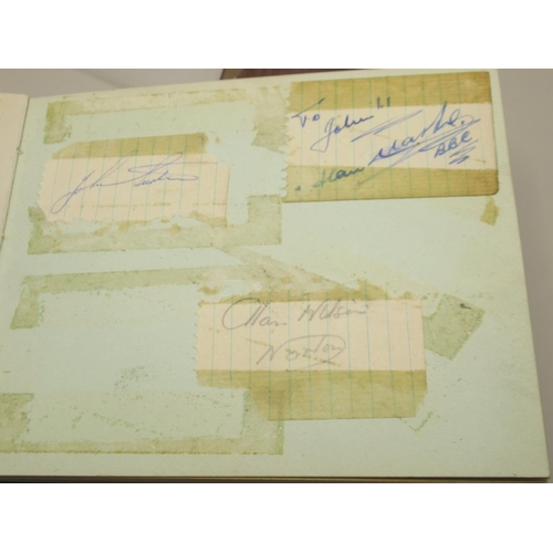 227 - C20th autograph book cont. signatures from the New Zealand Rugby League 1947/48 team, Horatio Carter... 