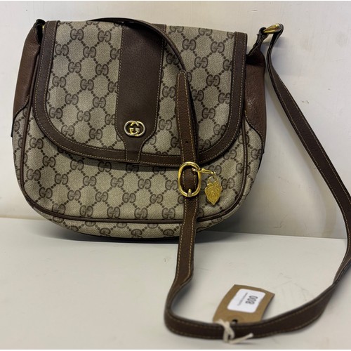 800 - Vintage Gucci Supreme cross body/shoulder bag, 22cm x 26cm