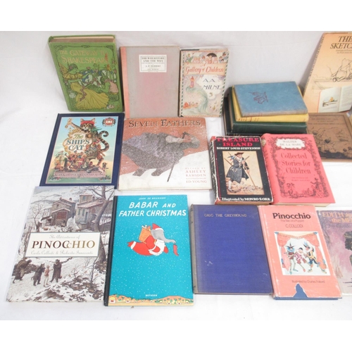 283 - Mixed collection of Childrens books to inc. Babar, Pinocchio, The Pooh Sketchbook, Pepe Moreno, etc.