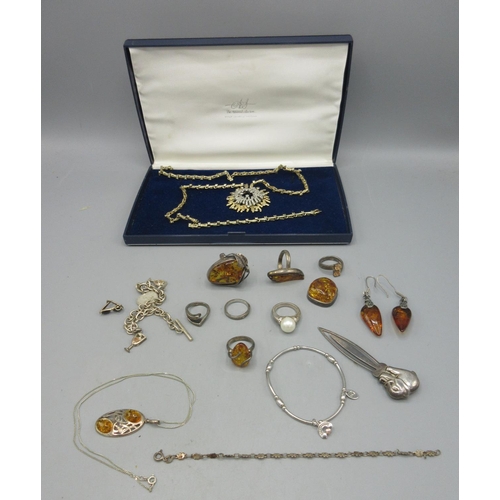 1251 - Collection of silver jewellery set with amber including rings, pendants etc, other silver jewellery ... 