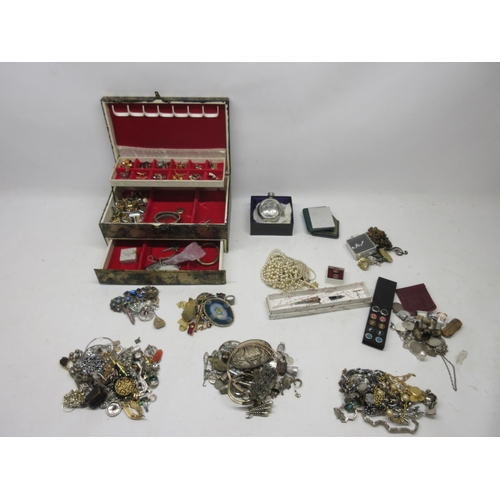 728 - Large collection of vintage and modern costume jewellery including cufflinks and brooches