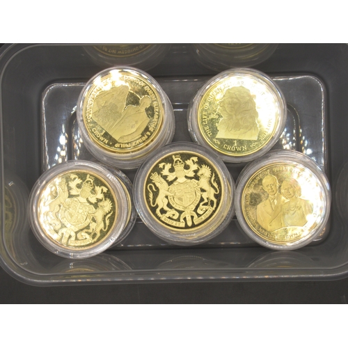 100 - Collection of 18 encapsulated gold plated proof commemorative coins