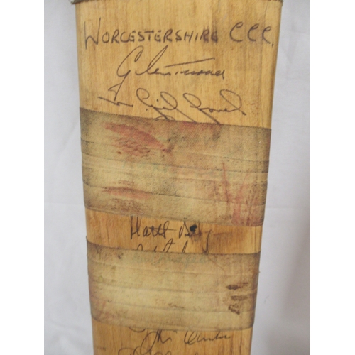 360 - Worcestershire C.C.C. signed cricket bat (a/f), Derbyshire C.C.C. signed Cricket bat and another sig... 