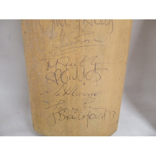 360 - Worcestershire C.C.C. signed cricket bat (a/f), Derbyshire C.C.C. signed Cricket bat and another sig... 