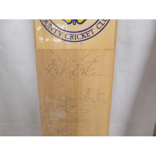 360 - Worcestershire C.C.C. signed cricket bat (a/f), Derbyshire C.C.C. signed Cricket bat and another sig... 