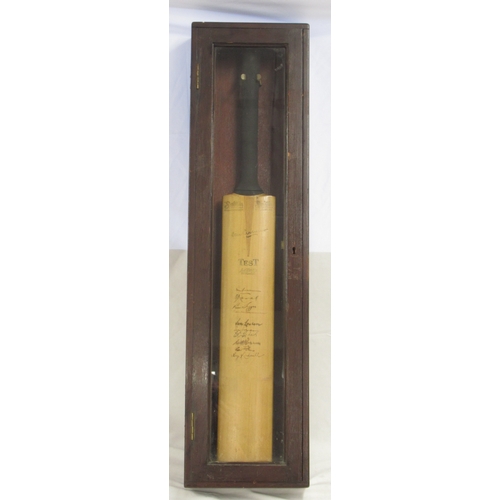 362 - 1948 Australian Tour of England - Don Bradman 'Test' cricket bat made by Jack Hobbs Limited 59 Fleet... 