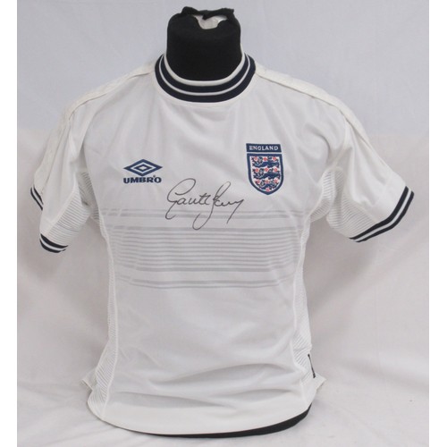 351 - Signed England football shirt, size 152-158cm