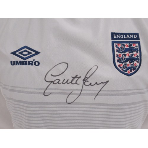 351 - Signed England football shirt, size 152-158cm