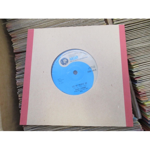 325 - Extremely large collection of '45RPM records in 3 boxes to inc. Boomtown Rats, David Cassidy, Slade,... 