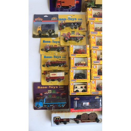 31 - Collection of 1/76 scale (OO gauge) diecast vehicle models from Base-Toys, Classix, Bachmann and Gil... 