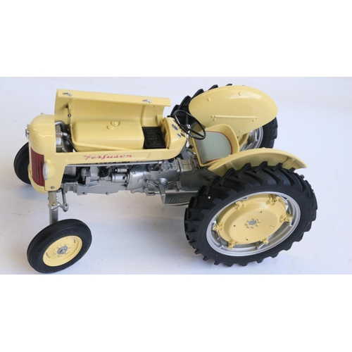 43 - Boxed Universal Hobbies 1/16 scale limited edition (1500 pcs) diecast 1957 Ferguson Hi40 tractor mod... 