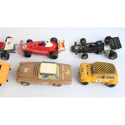 69 - Collection of boxed and unboxed 1/32 scale Scalextric slot cars to include boxed vintage Super Formu... 